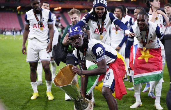 Fraudă uriașă » Mijlocașul de la Tottenham, jefuit de aproape un milion de euro!