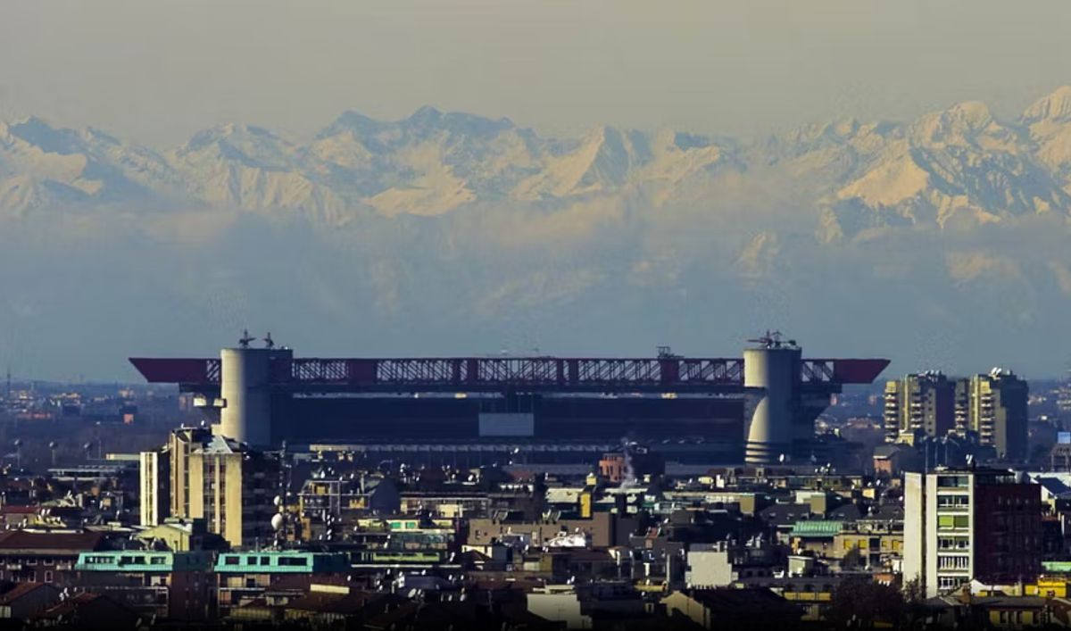 Imagini cu San Siro - Giuseppe Meazza, legendarul stadion care va fi înlocuit din 2031 de o arenă nouă cu 71.500 de locuri