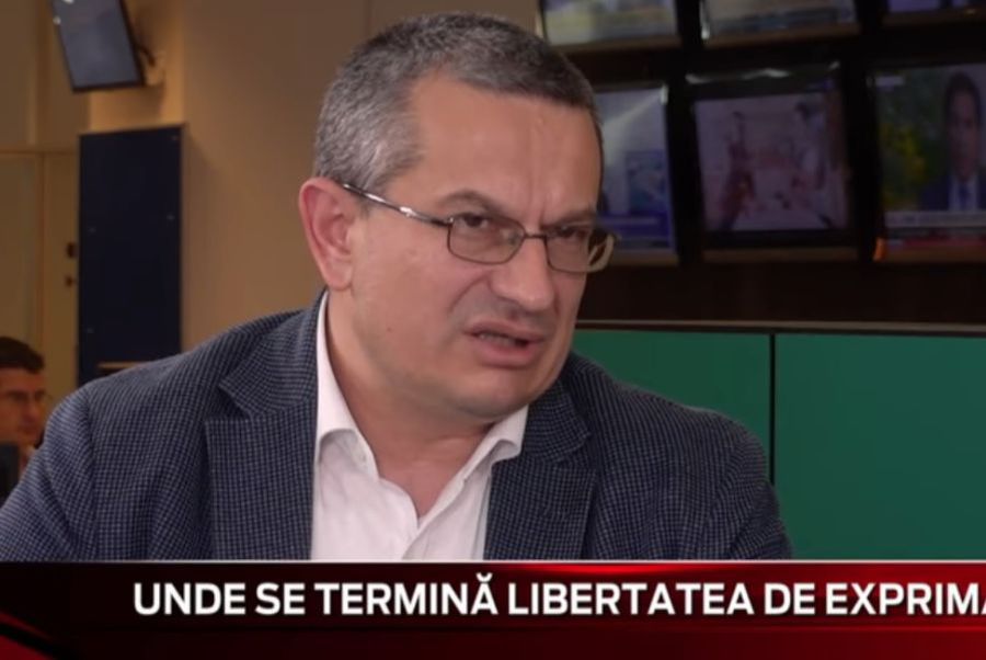 EXCLUSIV Csaba Asztalos, președintele CNCD, condamnă bannerul instigator al maghiarilor: „Astfel de mesaje sunt regretabile” + Critică acuzațiile Norvegiei și Suediei din preliminarii