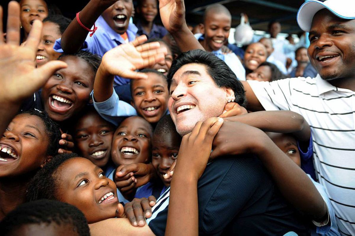 Gestul uluitor al lui Diego Maradona, dezvăluit abia acum » Pe ce cheltuia 100.000 de euro lunar: „E alarmant!”