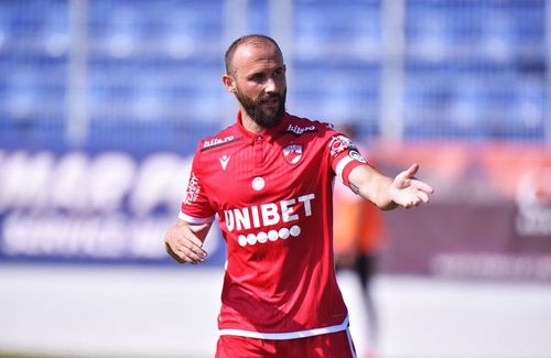 Pablo Cortacero i-a transmis „căpitanului” Ante Puljic (33 de ani) că miercuri va vira o sumă de bani în conturile lui Dinamo.