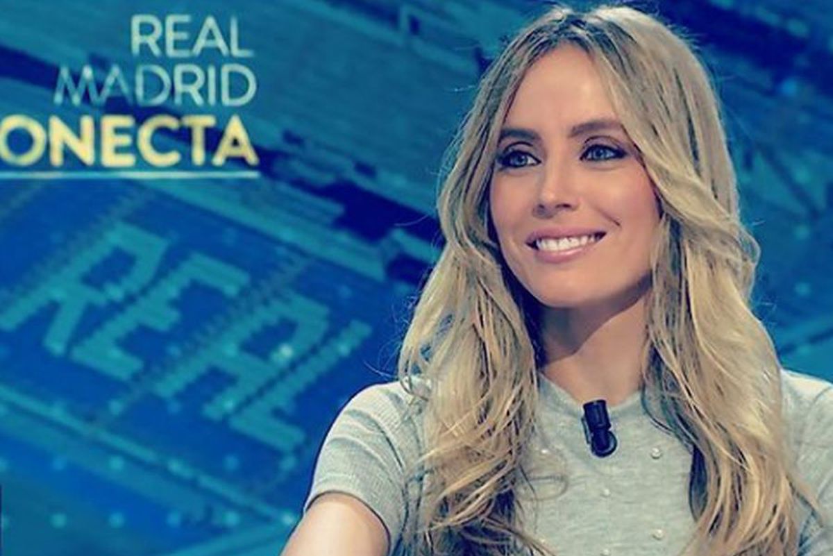 GALERIE FOTO Cristina Gullon nu i-a purtat noroc României » Cine e sexy-jurnalista care a prezentat tragerea la sorți pentru Mondialul din Qatar