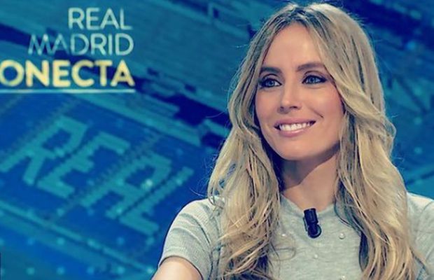 GALERIE FOTO Cristina Gullon nu i-a purtat noroc României » Cine e sexy-jurnalista care a prezentat tragerea la sorți pentru Mondialul din Qatar