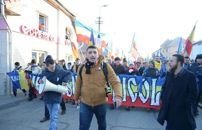 George Simion, președintele partidului AUR, “ultrasul” nerecunoscut de ultrași! „N-a fost niciodată acceptat sau văzut ca unul dintre noi”