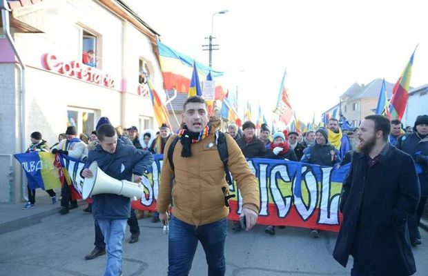 George Simion, președintele partidului AUR, “ultrasul” nerecunoscut de ultrași! „N-a fost niciodată acceptat sau văzut ca unul dintre noi”