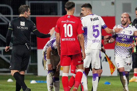 FC Argeș a lansat un atac dur la adresa arbitrajelor din Liga 1 / Sursă foto: Alexandra Fechete
