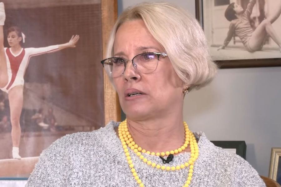 Marilena Vlădărău-Perețeanu // foto: captură PlaySport „Îmi curgea sângele pe șira spinării și am început să plâng” » O mare gimnastă a României rupe tăcerea: „Mi-a spus că sunt o vacă grasă: «Cine o să se uite la tine?»”