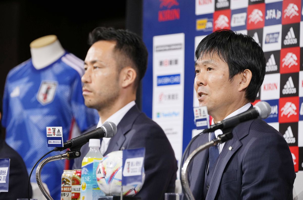 Sute de fani la revenirea naționalei Japoniei în țară