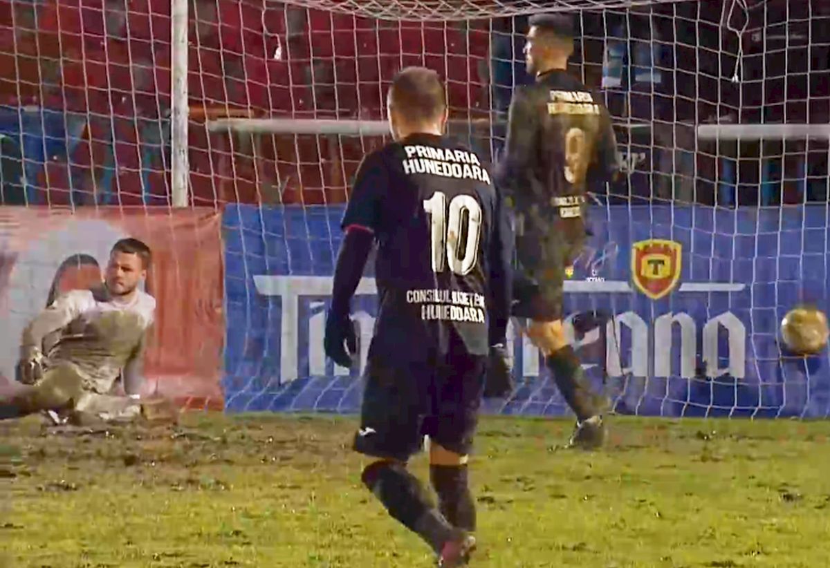 Scorul sezonului în Cupa României Betano a fost stabilit în mocirlă » Imagini incredibile