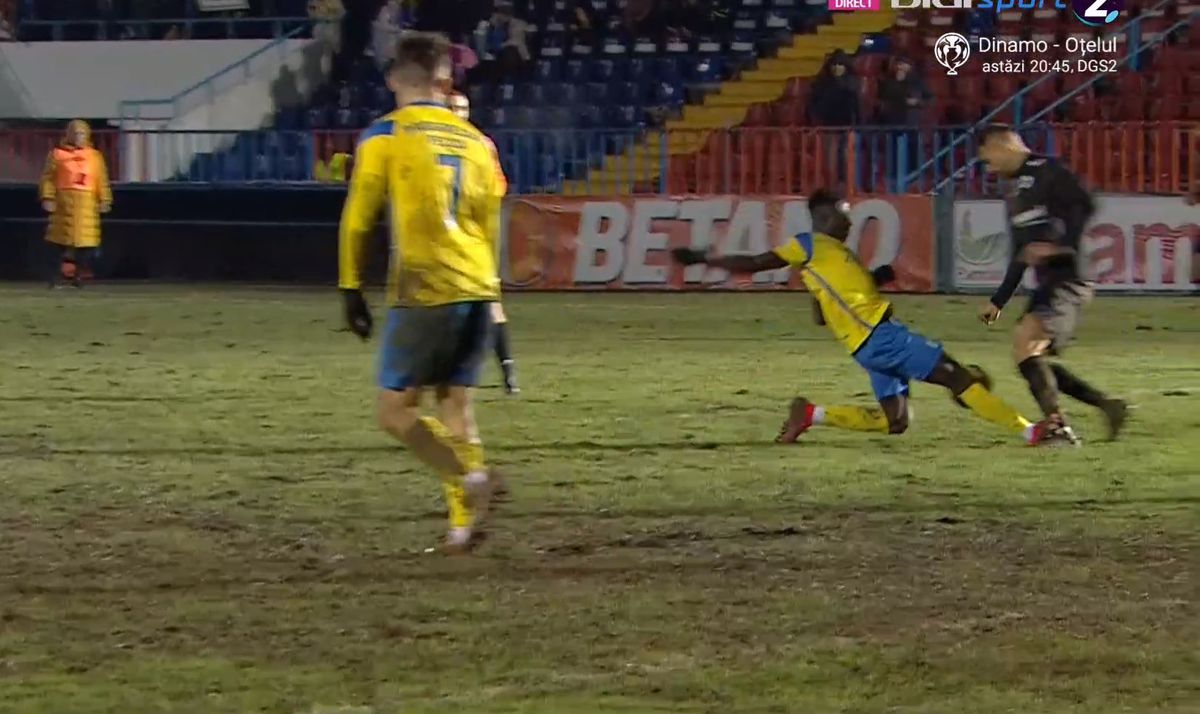 Calificarea decisă de o groapă din gazon! Moment savuros după golul decisiv din Cupa României Betano