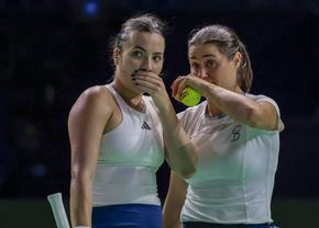 Monica Nicolescu și Gabriela Ruse, în finala primului turneu la care evoluează după dezamăgirea de la BJK Cup Finals