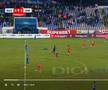 Intrarea neglijentă a lui Sivis a lăsat-o pe Dinamo cu om în minus din minutul 26 » Din camera VAR nu s-a intervenit