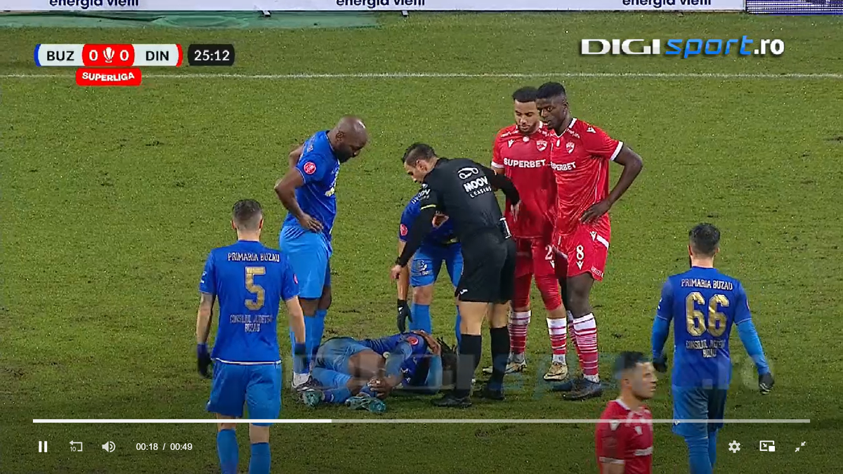 Intrarea neglijentă a lui Sivis a lăsat-o pe Dinamo cu om în minus din minutul 26 » Din camera VAR nu s-a intervenit