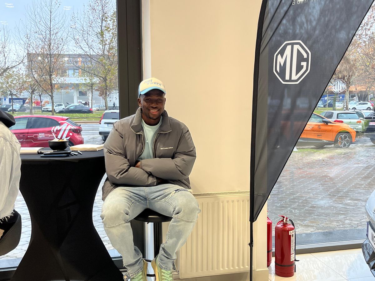 Fotbaliștii de la FCSB au testat azi noile automobile și au făcut declarații interesante: „Mă tentează cetățenia română”