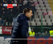 Intrarea neglijentă a lui Sivis a lăsat-o pe Dinamo cu om în minus din minutul 26 » Din camera VAR nu s-a intervenit