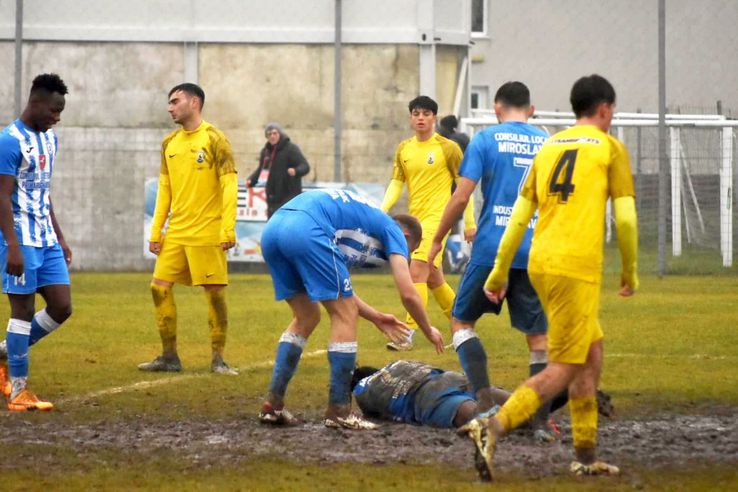 Gazonul de la Știința Miroslava - Ceahlăul II / Sursă foto: Facebook@ CS Știința Miroslava