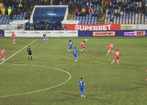 Gloria Buzău - Dinamo, partida ce îi poate duce pe „câini” pe primul loc » Trupa lui Kopic joacă în inferioritate numerică