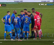 Intrarea neglijentă a lui Sivis a lăsat-o pe Dinamo cu om în minus din minutul 26 » Din camera VAR nu s-a intervenit