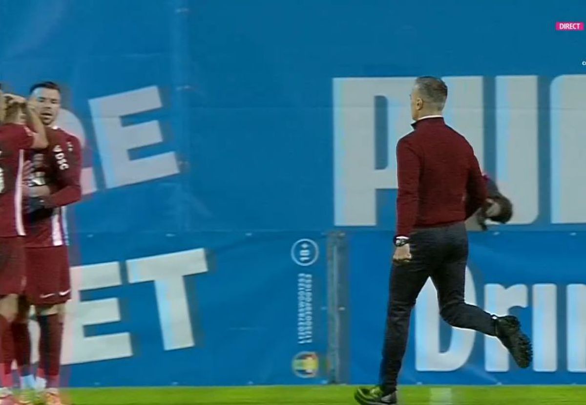 Reacția lui Daniel Pancu după golul lui Louis Munteanu în Craiova - CFR Cluj