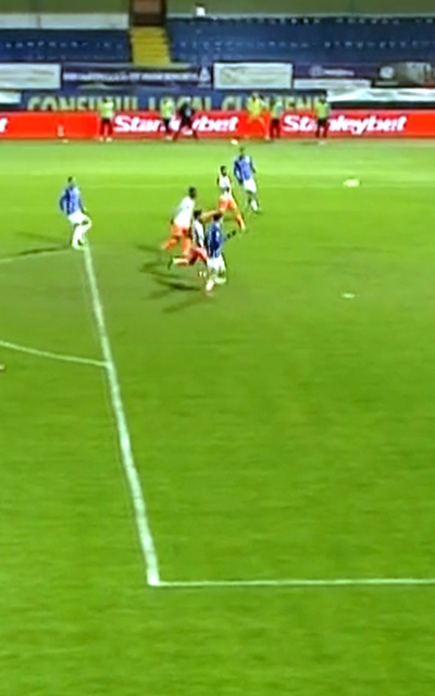 Golul etapei 19 din Superliga! Șut direct în vinclu, portarul nu a avut nicio reacție