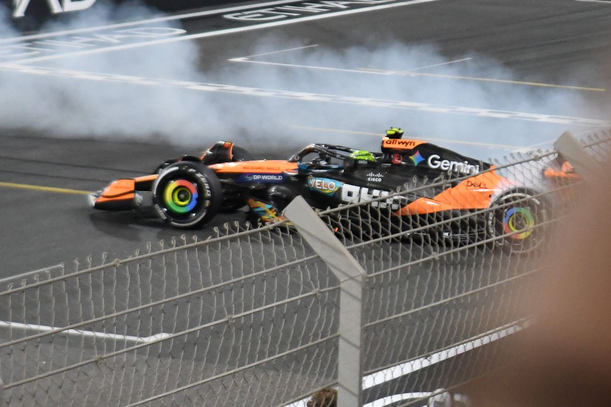 Noul campion din Formula 1 a petrecut până în zori alături de iubită » Suma uriașă pe care Lando Norris a lăsat-o la masă