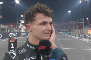 Lando Norris, interviu în lacrimi după ce a ieșit campion mondial: „Nu credeam că voi plânge. A fost o călătorie lungă și grea”