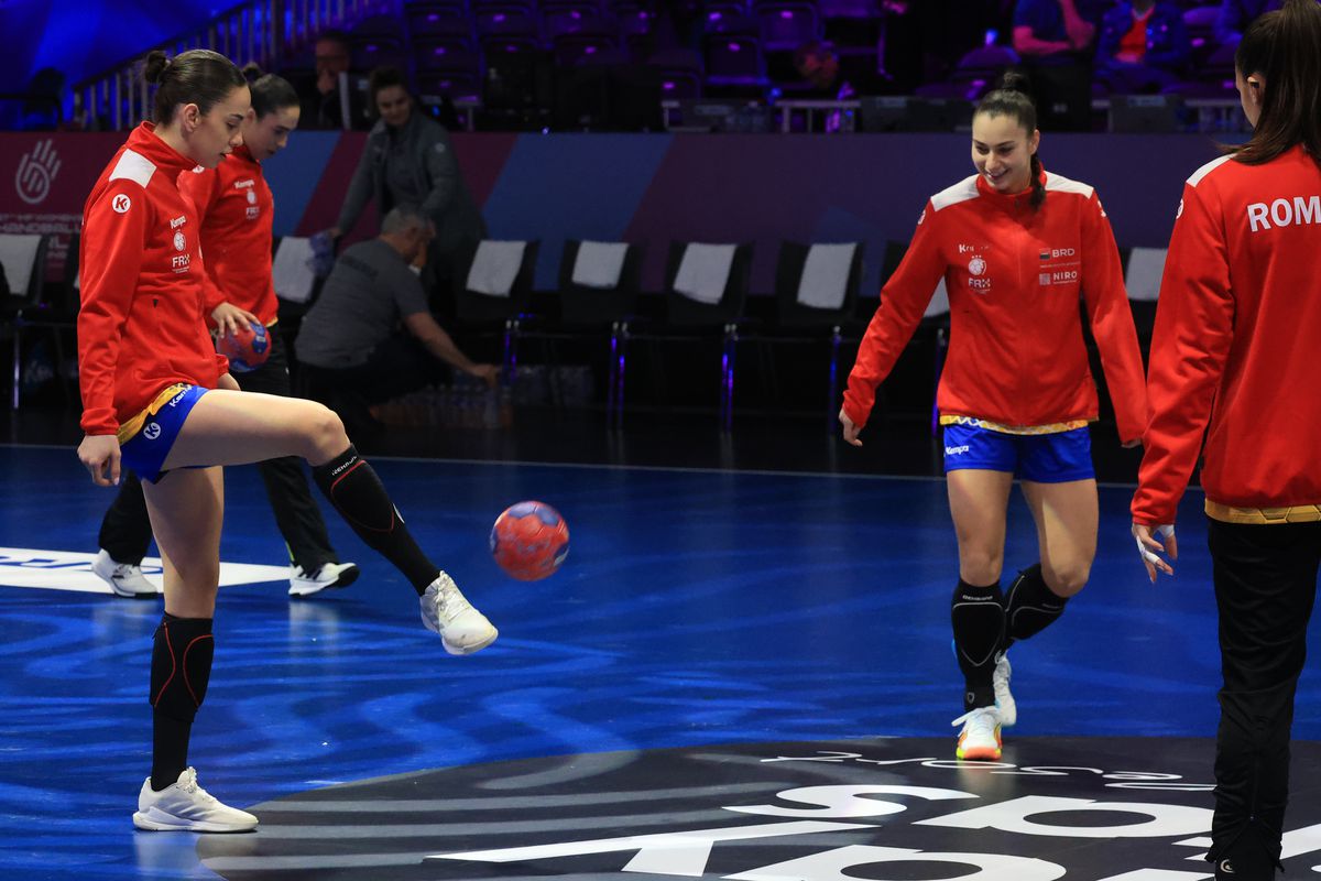 Momente de la încălzire înaintea meciului România - Elveţia