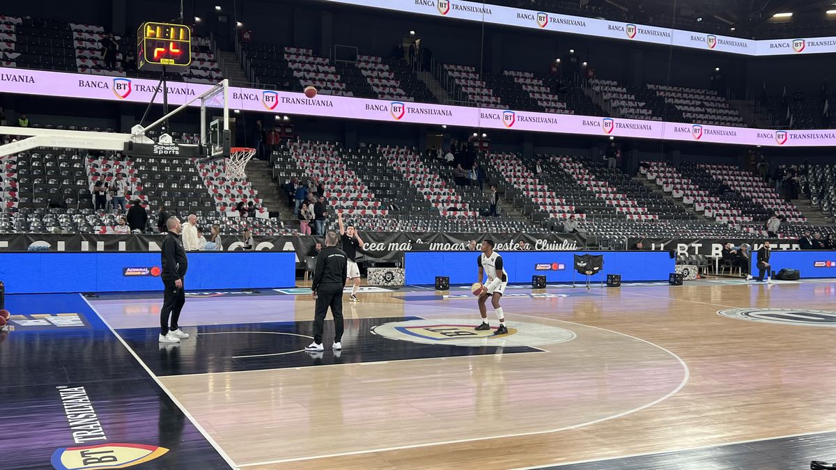 Într-o atmosferă europeană creată de 10.000 de fani, U-BT Cluj-Napoca a pierdut testul cu galonata Partizan Belgrad