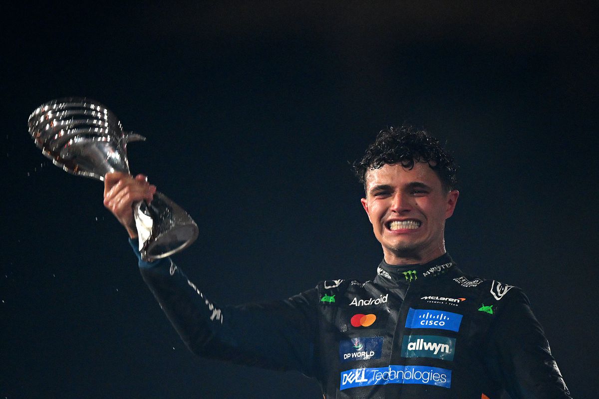Noul campion din Formula 1 a petrecut până în zori alături de iubită » Suma uriașă pe care Lando Norris a lăsat-o la masă
