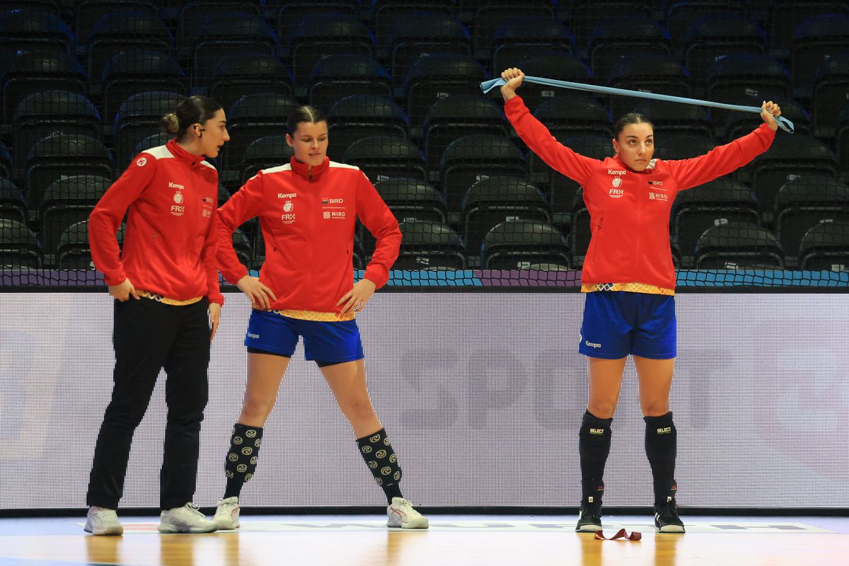 Momente de la încălzire înaintea meciului România - Elveţia