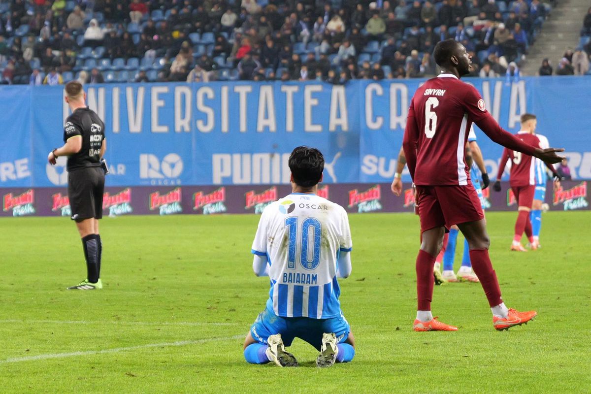 Cadou de la olteni! Universitatea Craiova s-a jucat cu ocaziile, iar CFR Cluj, cu Hindrich impresionant, obține un punct nesperat