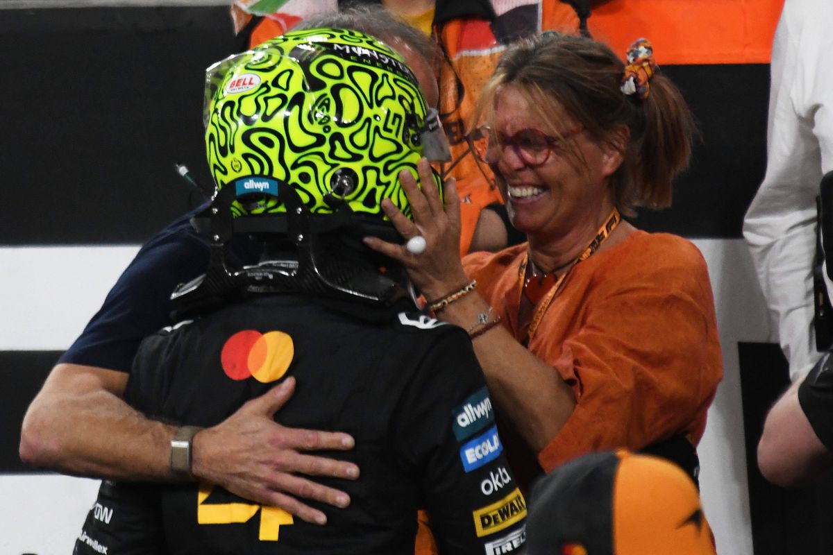 Noul campion din Formula 1 a petrecut până în zori alături de iubită » Suma uriașă pe care Lando Norris a lăsat-o la masă