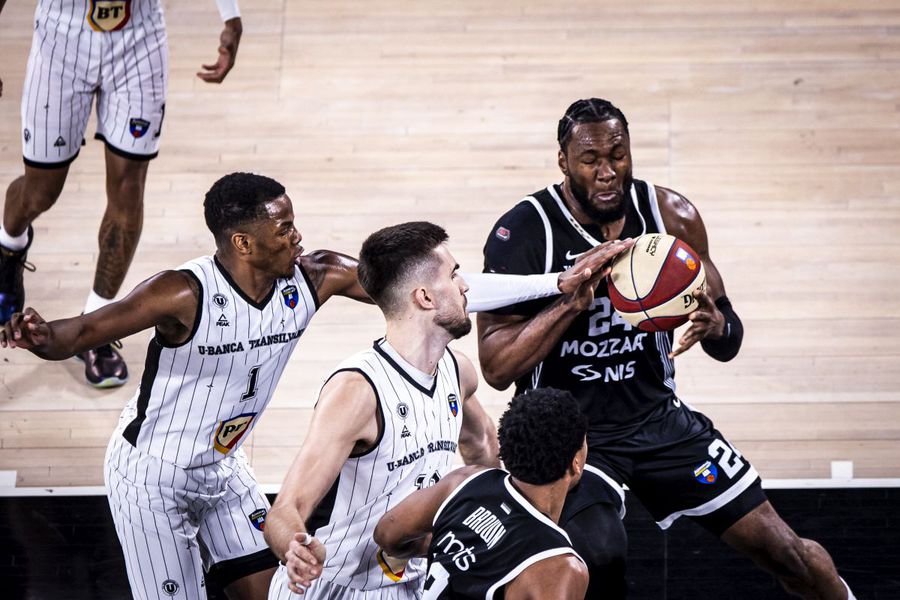U-BT Cluj-Napoca - Partizan Belgrad, derby-ul rundei a 9-a din liga ABA/Foto: aba-liga.com Într-o atmosferă europeană creată de 10.000 de fani, U-BT Cluj-Napoca a pierdut testul cu galonata Partizan Belgrad