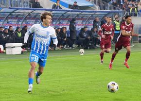 Universitatea Craiova - CFR Cluj » Louis Munteanu zguduie bara în minutul 27