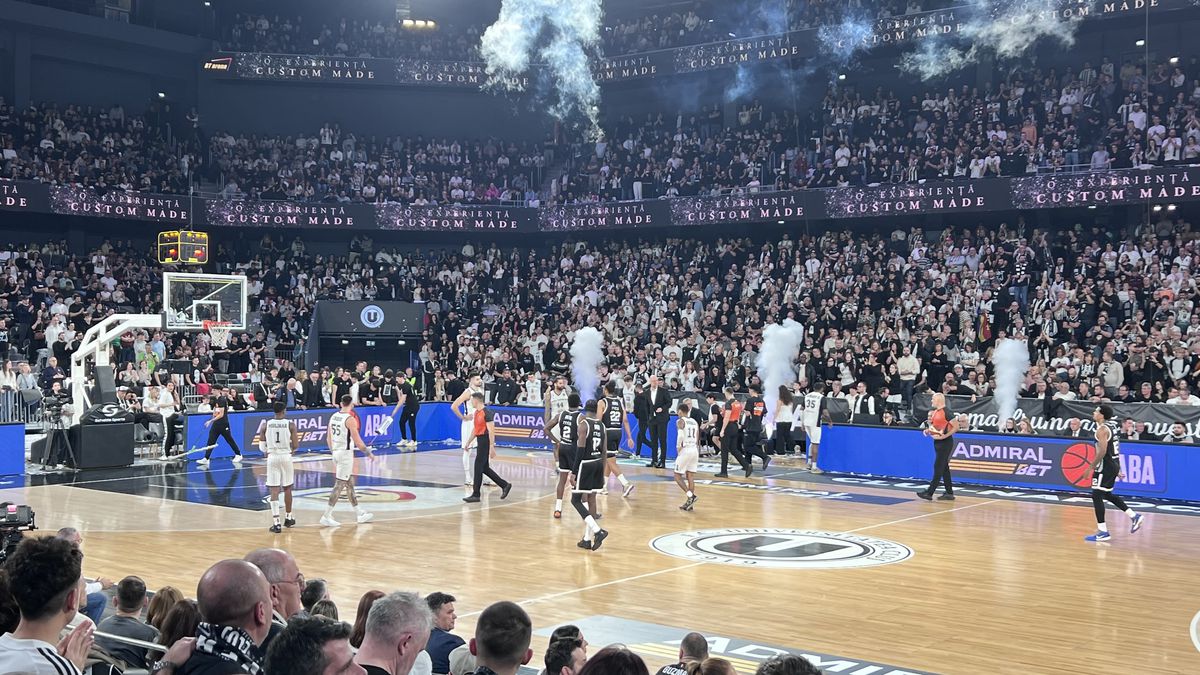 Într-o atmosferă europeană creată de 10.000 de fani, U-BT Cluj-Napoca a pierdut testul cu galonata Partizan Belgrad