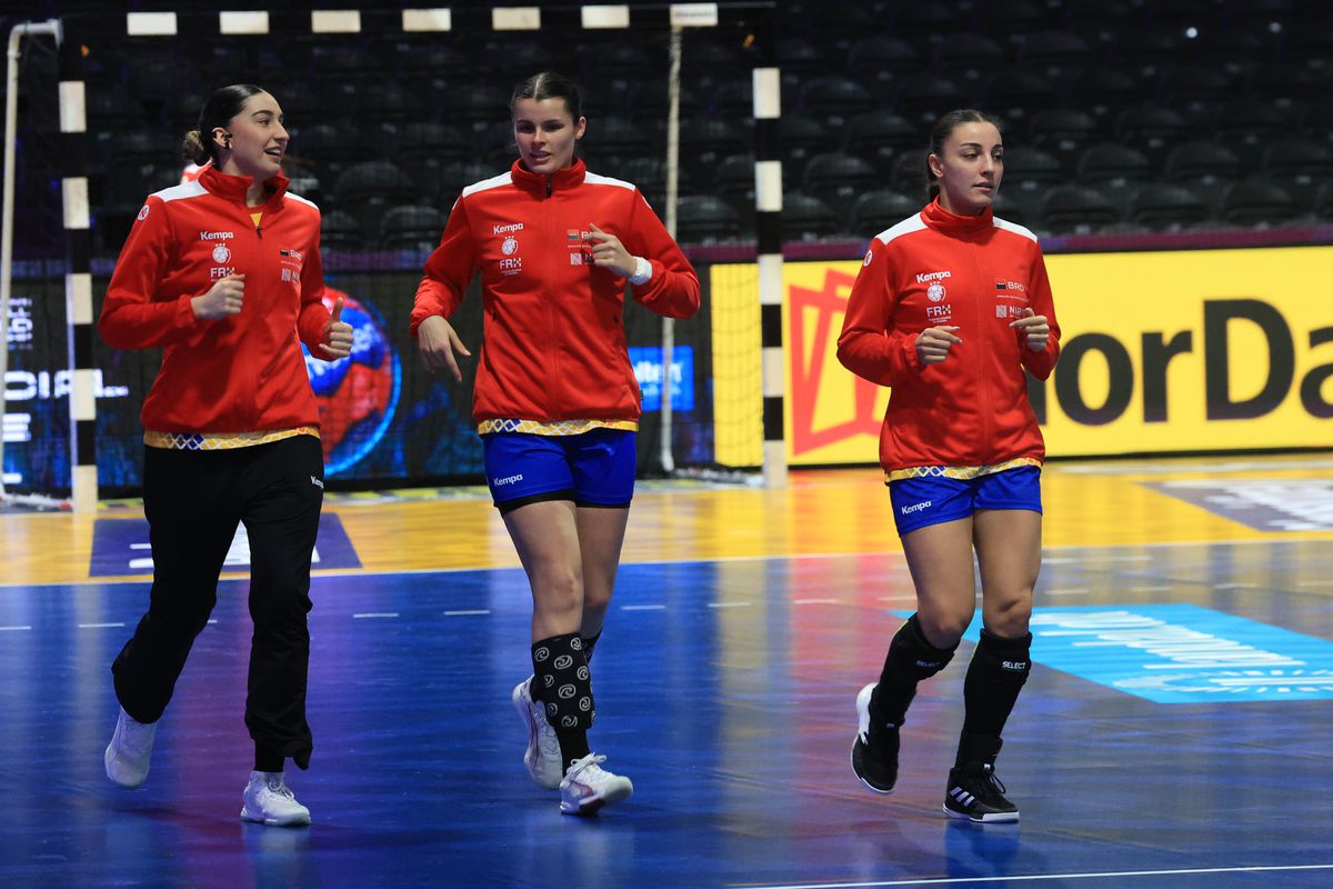 Momente de la încălzire înaintea meciului România - Elveţia