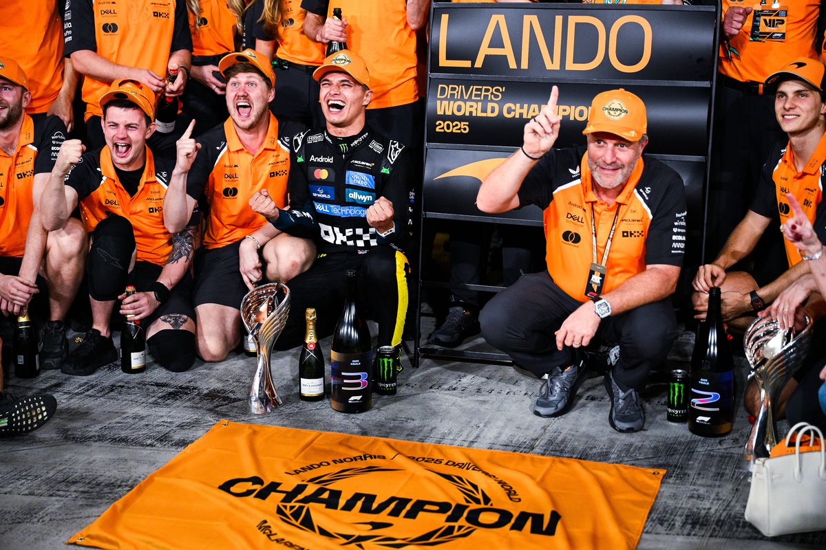 Noul campion din Formula 1 a petrecut până în zori alături de iubită » Suma uriașă pe care Lando Norris a lăsat-o la masă