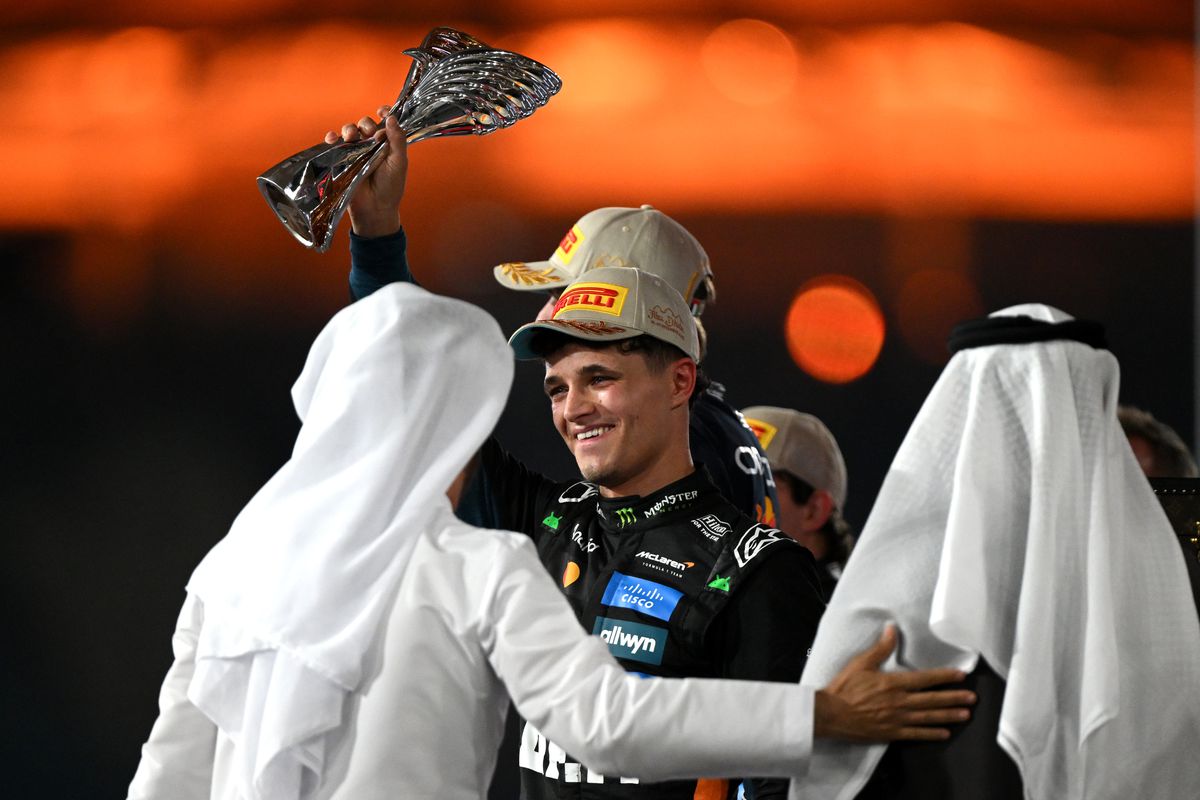 Noul campion din Formula 1 a petrecut până în zori alături de iubită » Suma uriașă pe care Lando Norris a lăsat-o la masă