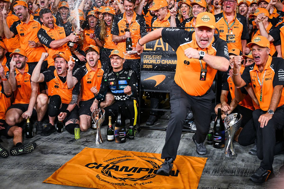 Noul campion din Formula 1 a petrecut până în zori alături de iubită » Suma uriașă pe care Lando Norris a lăsat-o la masă