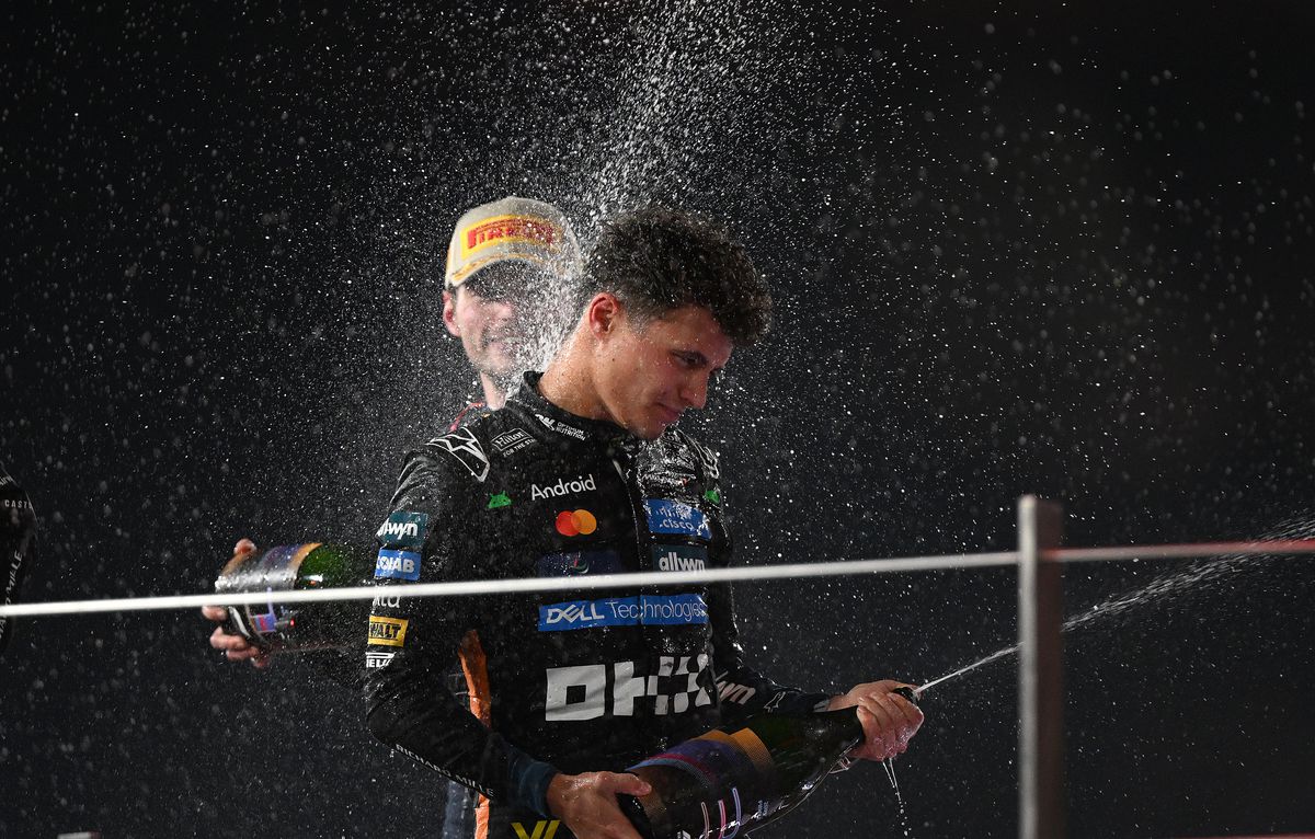 Noul campion din Formula 1 a petrecut până în zori alături de iubită » Suma uriașă pe care Lando Norris a lăsat-o la masă