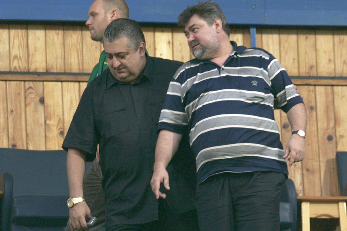 VIDEO EXCLUSIV Cum a încercat Dumitru Sechelariu să-și umilească antrenorul după două sticle de whisky + răzbunarea acestuia: „Au curaj ăștia de azi să-i facă așa lui Becali?”