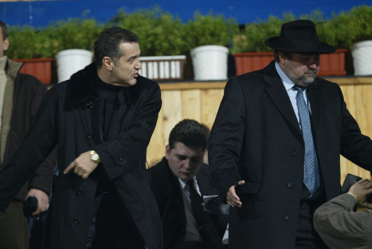 VIDEO EXCLUSIV Cum a încercat Dumitru Sechelariu să-și umilească antrenorul după două sticle de whisky + răzbunarea acestuia: „Au curaj ăștia de azi să-i facă așa lui Becali?”