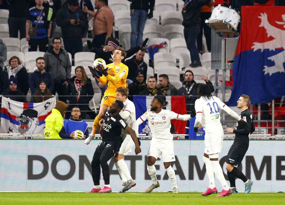 Ciprian Tătărușanu în Lyon - Brest