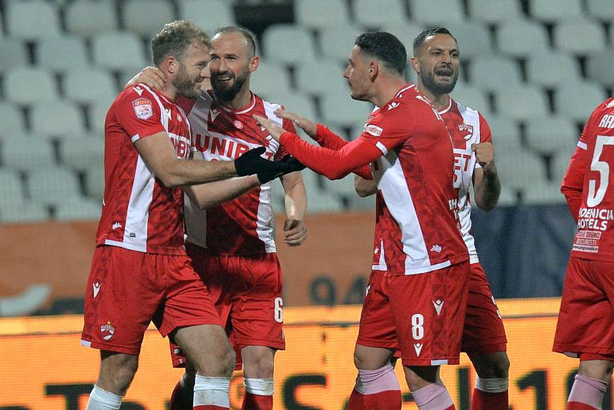 UPDATE Circ MAXIM la Dinamo! Răspunsul primit de jucători la întrebarea: «când intră banii?»