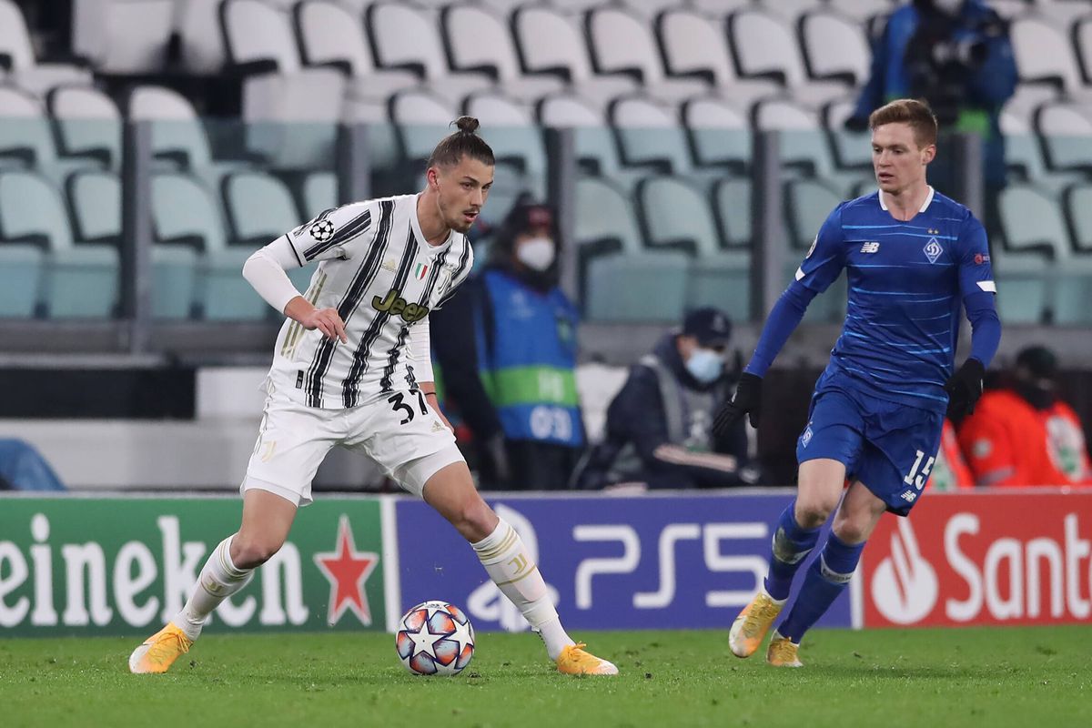 Italienii anunță ce se întâmplă cu Radu Drăgușin! Detalii despre negocierile cu Juventus