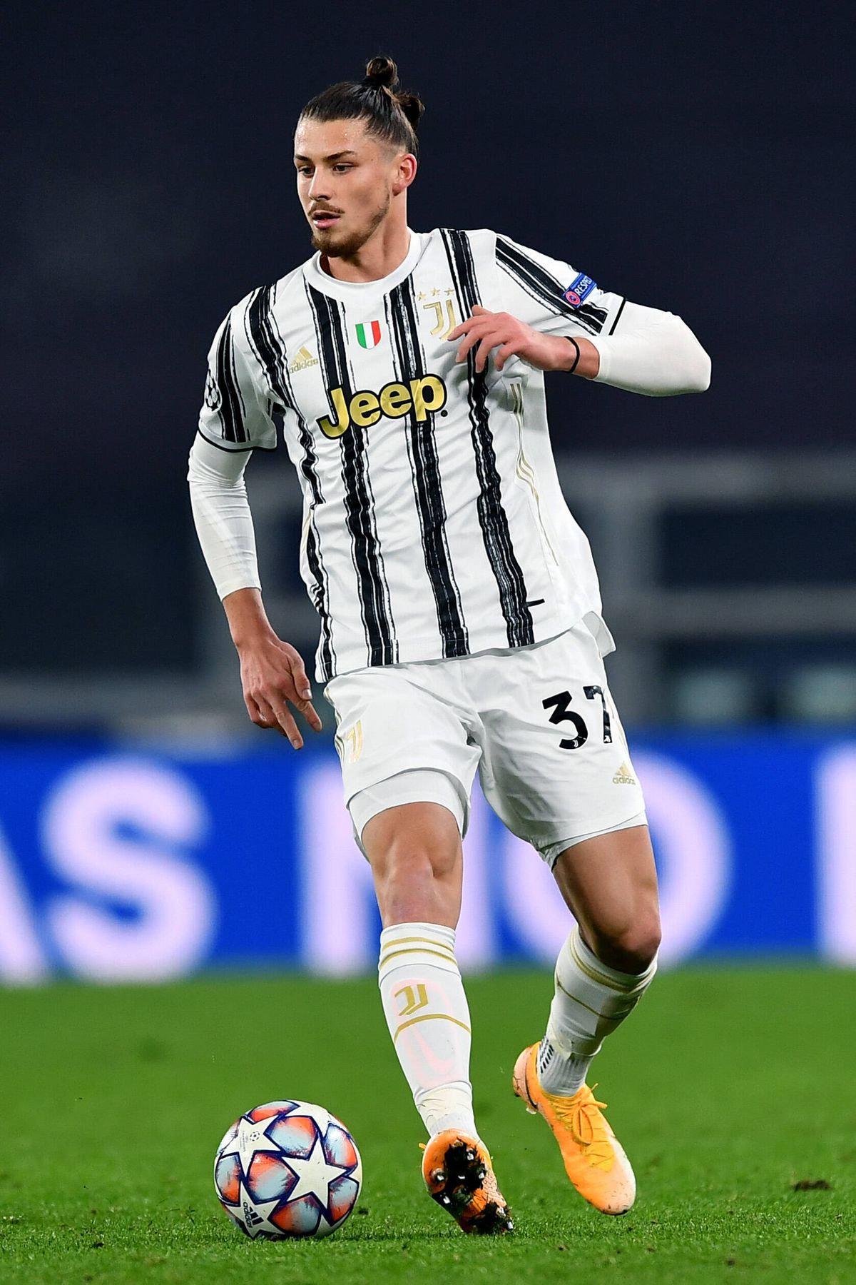 UPDATE Juventus, acord cu Radu Drăgușin! Ce se întâmplă cu fundașul român