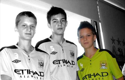 EXCLUSIV Dennis Man City: povestea probelor ratate de adolescentul „Cinci cupe” la gigantul din Premier League și motivul refuzului traumatizant primit la 15 ani de actuala vedetă FCSB