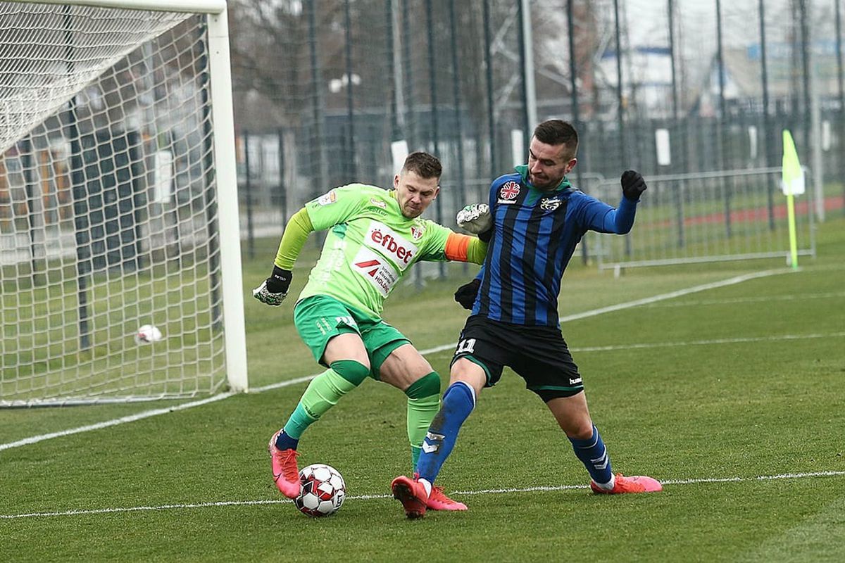 FOTO AMICAL SZEGED - UTA 0-3