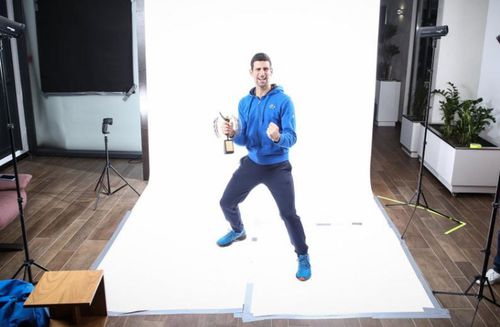 Novak Djokovic (34 de ani, locul 1 ATP) a participat, fără mască, la o ședință foto pe 18 decembrie / foto: L'Equipe