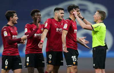 Recitalul lui Benzema și Vinicius Jr., contestat de Valencia: „Hoțiile devin repetitive în Madrid” » Pique s-a implicat și el